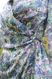 Robe fleuri lila ceinture
