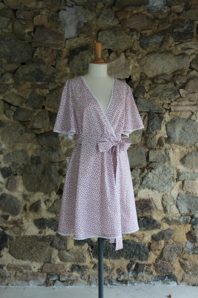 Robe rouge et blanche fleurie anne Création robe fleuri anne rouge et blanche